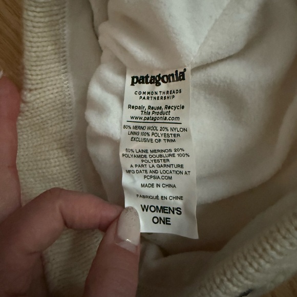 Women’s Patagonia ski hat - Picture 5 of 8
